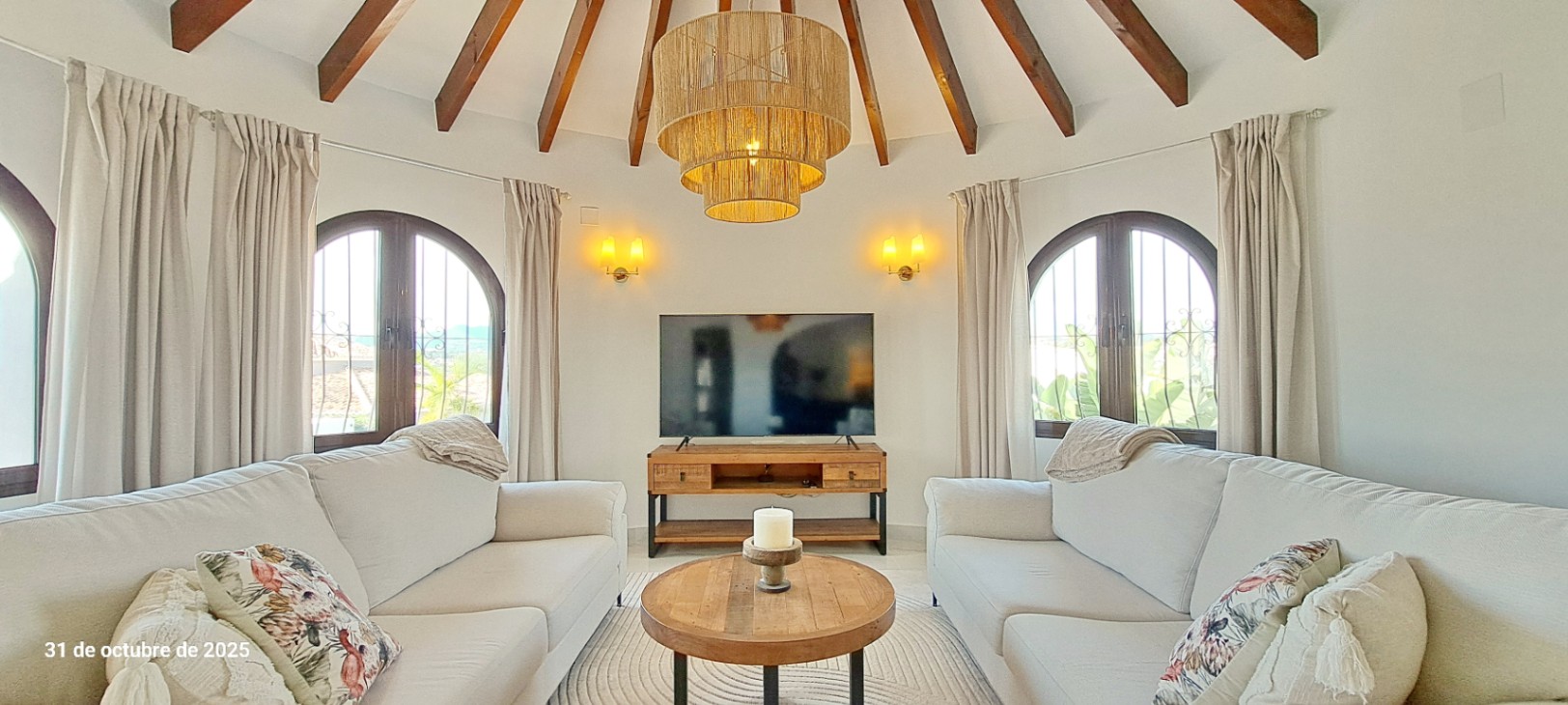 Recently renovated villa near the center