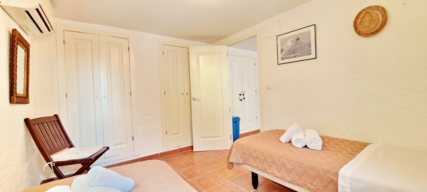 Charming villa near the center of Moraira