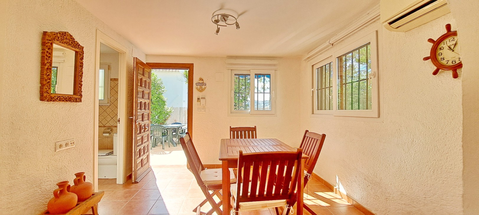 Charming villa near the center of Moraira
