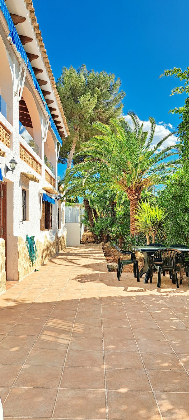 Charming villa near the center of Moraira